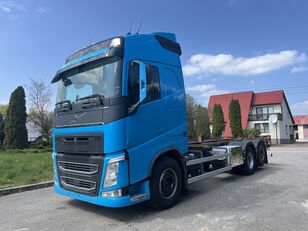 Volvo FH 540 containerchassis + anhænger containerchassis