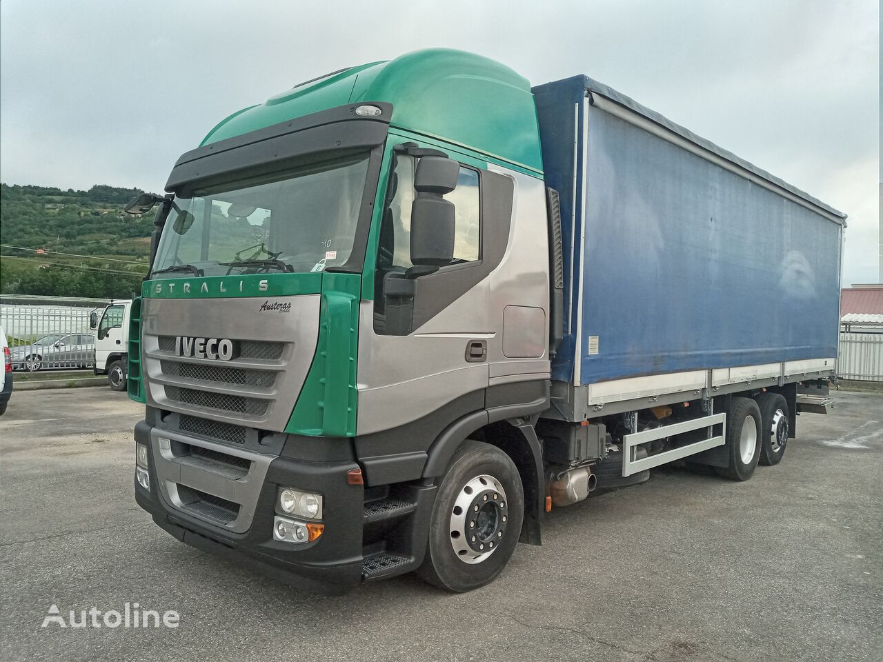 IVECO AS260S50Y/PS lastbil glidende gardiner