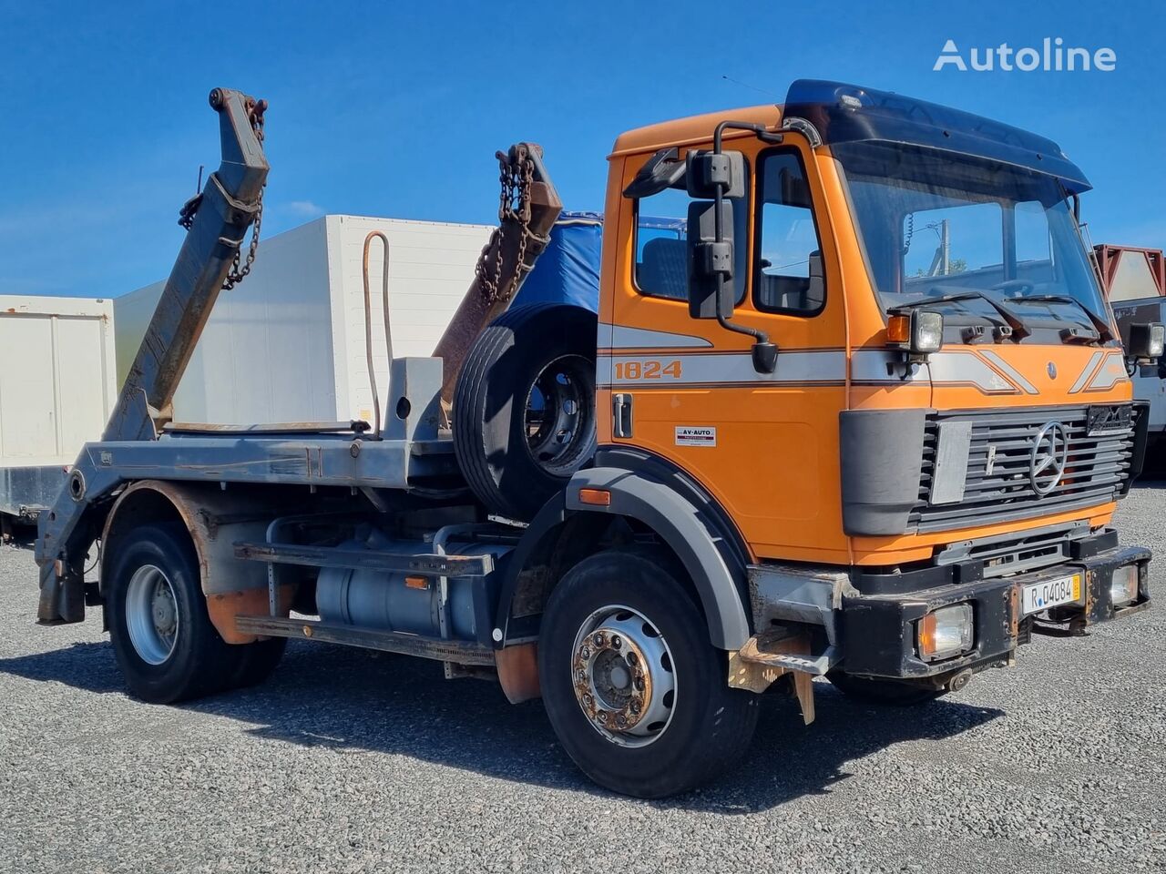 Mercedes-Benz 1824 liftdumper lastbil